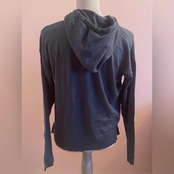 Peanuts Women's Green Embroidered Hooded Lightweight Sweater w/ Snoopy NWT!! - Picture 4 of 6